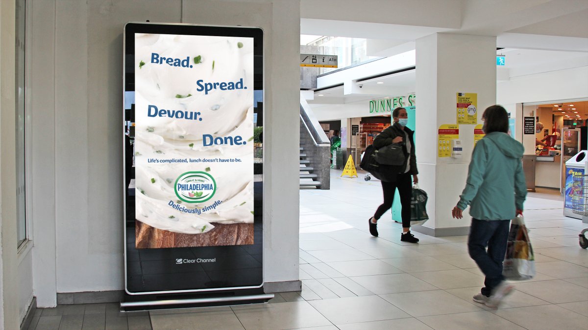 BMO_Ire's tweet image. Yum - 4 easy steps to make lunchtime that little bit simpler 🤤 #DeliciouslySimple &amp;amp; absolutely SCRUMPTIOUS looking campaign from @PhiladelphiaUki running across our Adshel Live Malls network this cycle @CaratIreland @PMLGroup #PlatformForBrands #OOH #DOOH #OutOfHome #Advertising