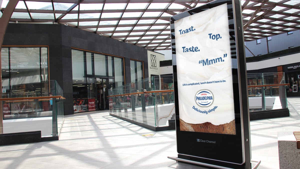 BMO_Ire's tweet image. Yum - 4 easy steps to make lunchtime that little bit simpler 🤤 #DeliciouslySimple &amp;amp; absolutely SCRUMPTIOUS looking campaign from @PhiladelphiaUki running across our Adshel Live Malls network this cycle @CaratIreland @PMLGroup #PlatformForBrands #OOH #DOOH #OutOfHome #Advertising