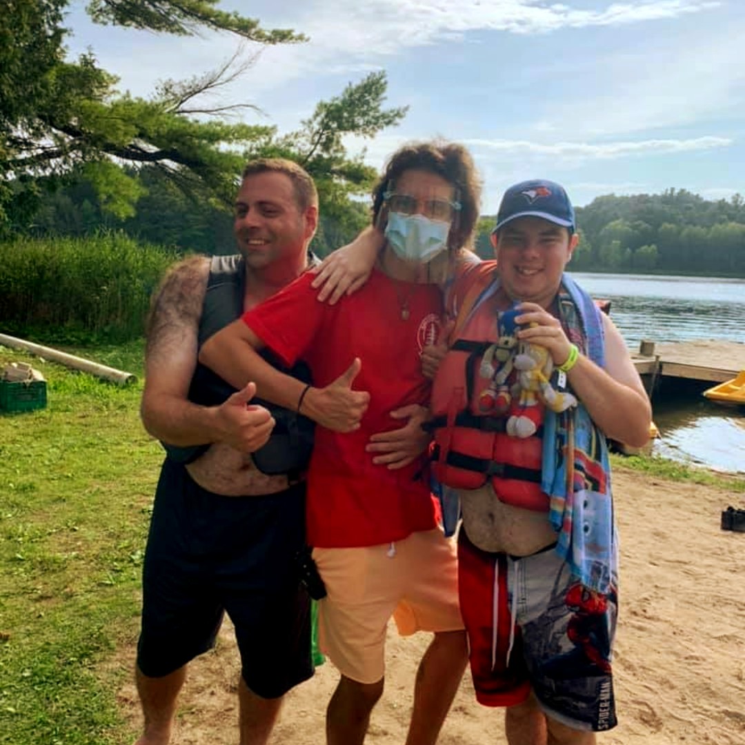 ShadowLakeCtr's tweet photo. Summer season means that Outdoor season is open! 🏖️
Did you know Shadow Lake Centre practices SUN SAFETY?

Don't forget to follow the advices in the last slide to enjoy summer without sunburns. Share them with everybody! 🌞😎

#ScreenMe #SunAwareCamp @screenmeMNC @MelanomaNetwork https://t.co/O3wvVlJ4w5