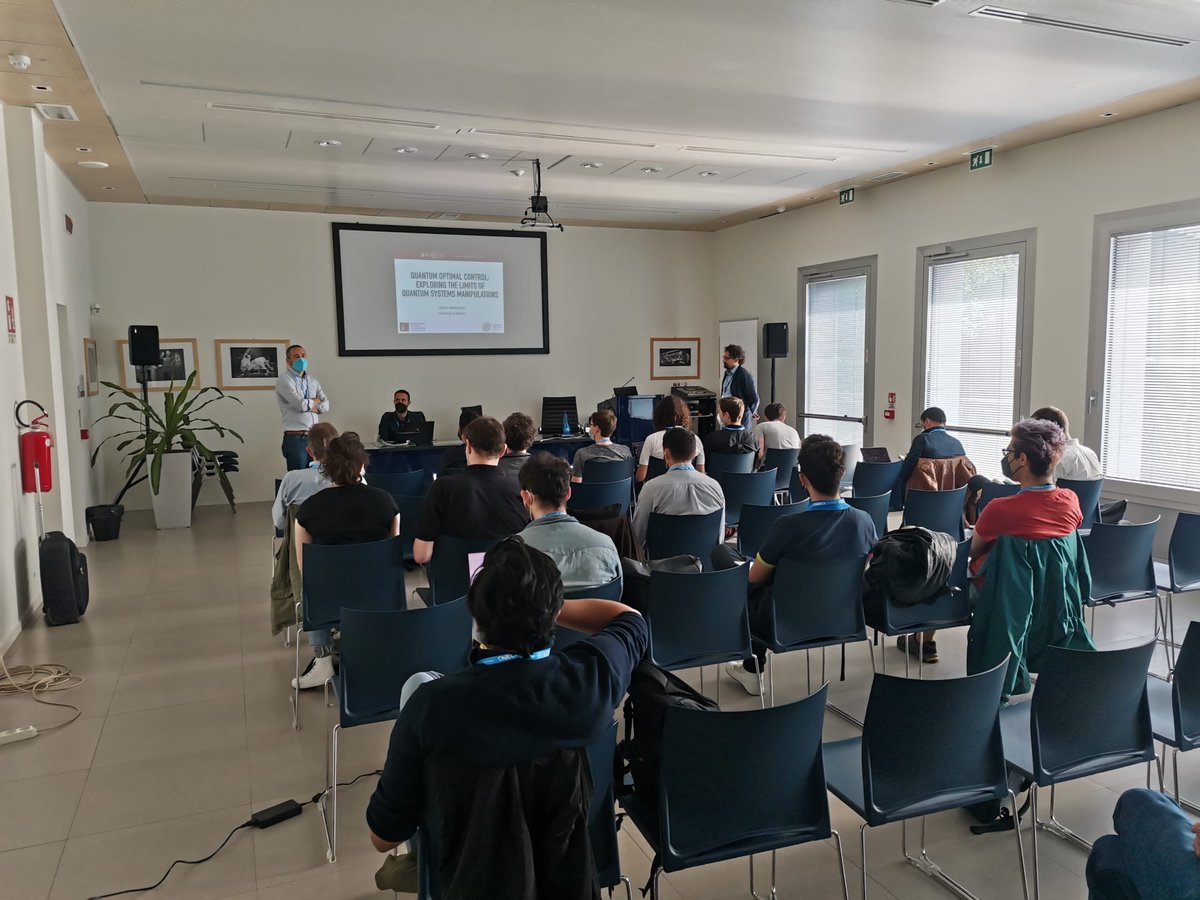 Questa settimana al Cineca è in corso la summer school del progetto <a href="/EuMoqs/">MOQS</a>: #ᴍᴏʟᴇᴄᴜʟᴀʀ #Qᴜᴀɴᴛᴜᴍ #ꜱɪᴍᴜʟᴀᴛɪᴏɴꜱ - #ᴍᴀʀɪᴇᴄᴜʀɪᴇ #ɪᴛɴ. Con i 15 studenti e i  supervisor stiamo parlando delle tecniche più innovative per le #simulazionimolecolari.
#ITN #MSCA