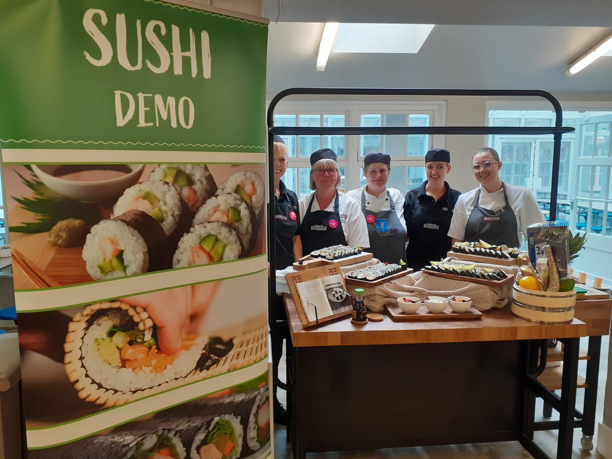 WateridgePete's tweet photo. Lots of fun with the team@TheGregg today. @holroydhowe @bally1970 https://t.co/8jFIA32NPu