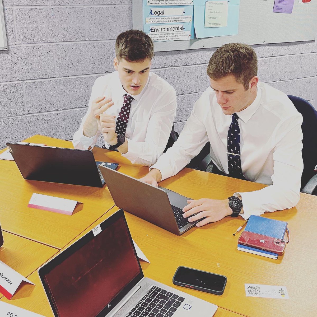 ArmySchofEdu's tweet photo. Analysis, analysis, analysis. Today the students learnt about approaching complex topics with different analytical tools to help break them down and to understand them better. #britisharmy #PODP #army #personaldevelopment #FailLearnWin #BeTheBest https://t.co/I777e97EcY