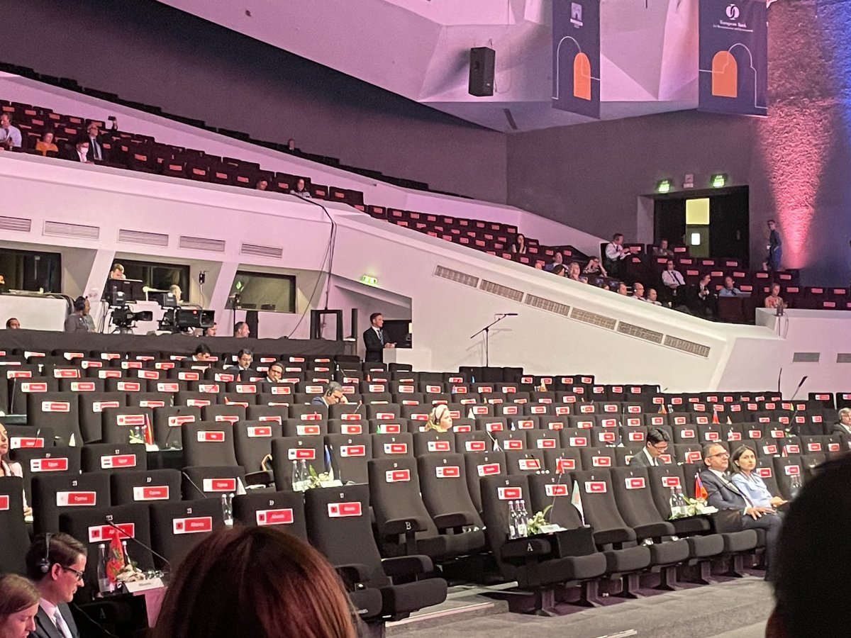 CasparVeldkamp's tweet photo. Massive walkout by most EU, G7 &amp; other national delegations at start of Russian 🇷🇺 intervention @ebrd annual meeting because of war on 🇺🇦 https://t.co/Ud7DsdU0o8
