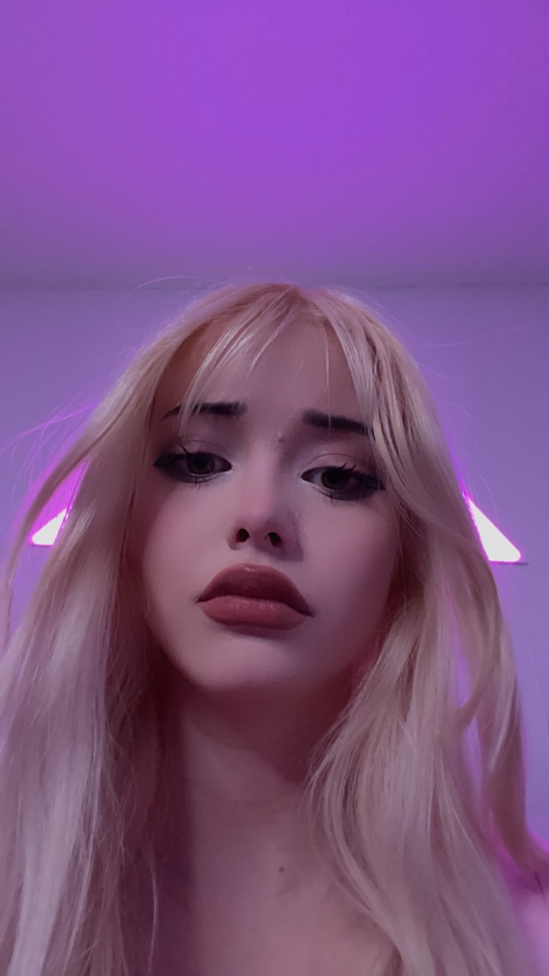 Lauren Burch♡ on Twitter "POV you’re my sandwich that I dropped on the(00)