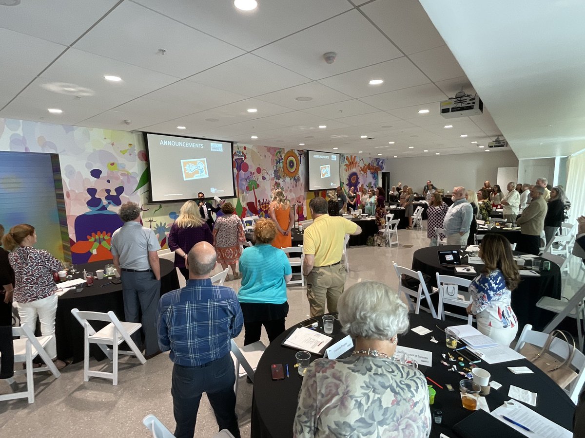 michaelpcorley's tweet photo. . @MichaelJZim leading the room through a chant of “Pioneering Possibilitarians” to introduce the TPF relationship with the Lilly Family School of Philanthropy brining internships to local nonprofit orgs. #TPFMarginMission. @ThePattersonFdn https://t.co/g8DsqiiPw8