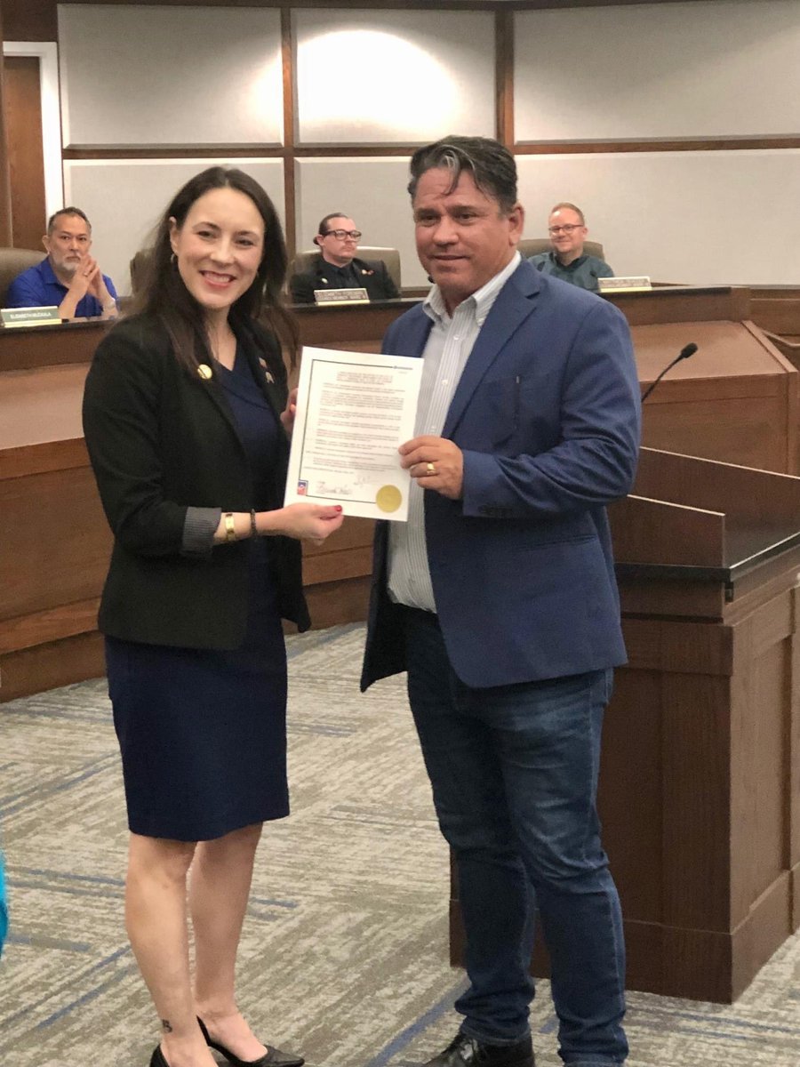 CCEDC405's tweet photo. At Norman's city council meeting yesterday, NEDC President and CEO Lawrence McKinney accepted the economic development proclamation from Mayor Breea Clark and the Norman City Council. This proclamation recognizes May 9-13 as Economic Development Week! https://t.co/6EDbZfEAAl