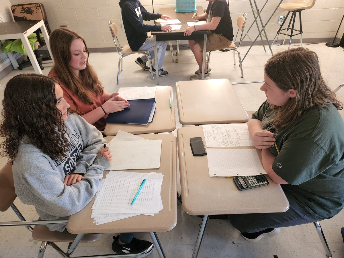 kkpeace1's tweet photo. KDDC collaboration time! 8th grade advanced math students taught my 7th graders some skills to prep them for the fall and It. Was. Adorable. They were prepped with notes pages, white boards, practice problems, and exit tickets. Great job, 8th graders! @floodm28 https://t.co/mpl34M9gtU