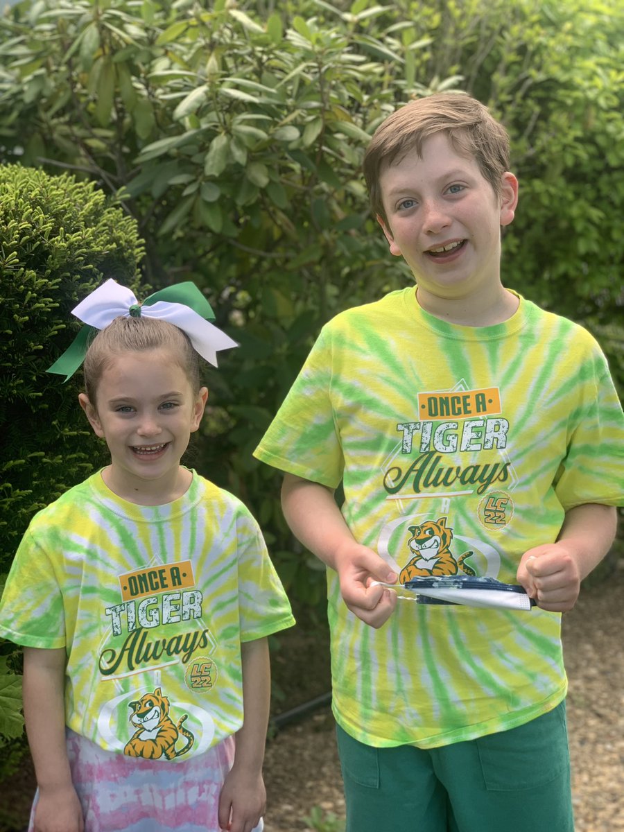 MrsVoorheesGr4's tweet photo. Ready for the walkathon today! @lynncrestpto @LC22Connelly @MsGelmine @mrswoods22 @WdbgSchools https://t.co/uQWxtZkXNx