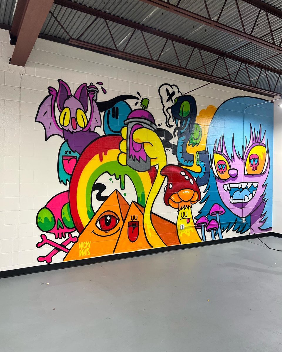 _NickyDavis's tweet photo. New wall done for the homies Village of Thousands 🙌😎🙌 https://t.co/LVVh9PPs6l