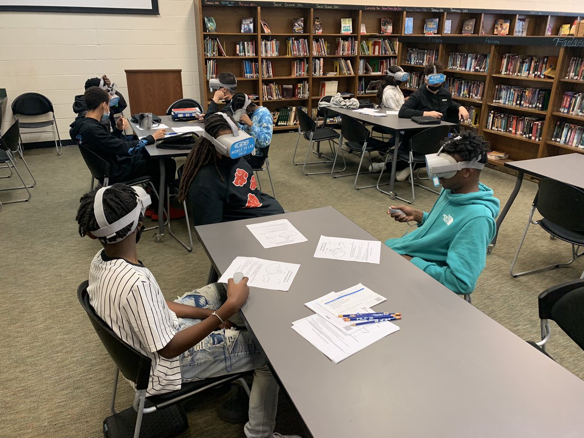 GPBeeBozz's tweet photo. Day 2 in the @SMMediaCenter at Stockbridge MS sharing the @GPBEducation #CivilRightsMovement virtual learning journey with #GAStudies students. #GPBatSMS @SMS_HCS #VRinEdu https://t.co/oBRWFr4Mo0