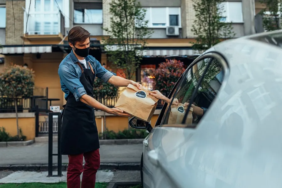 ncr_voyix's tweet photo. 91% of restaurateurs said they intend to automate some kitchen processes in 2022: https://t.co/41dRLwDL9N #restaurantowner #restaurant #digitalkitchen https://t.co/5Cevsun7n3