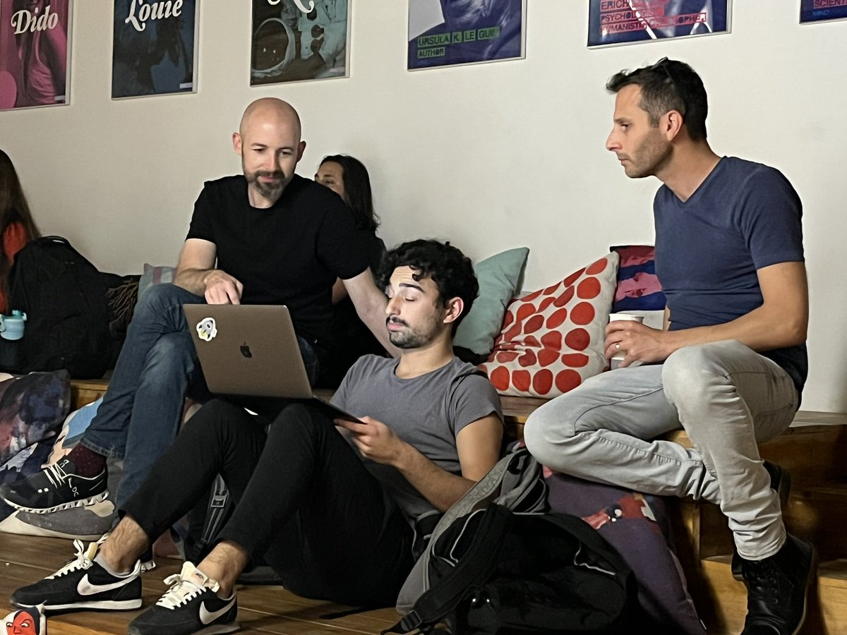 Fuse_network's tweet photo. CEO @smargon speaking on “How to build and scale your #Web3 startup” with experts from @chainlink &amp; @ColliderVC. 

Insight: start by looking for product-market fit through experimentation 👨‍💻 https://t.co/m5VAZTDuc1
