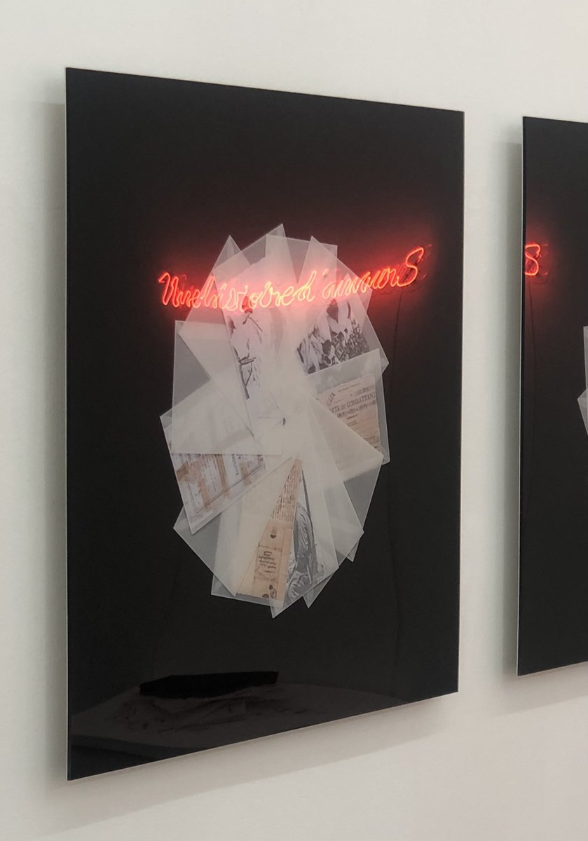 YRoszewitch's tweet photo. Nous avons eu le plaisir de visiter cet après-midi avec @SophieElizeon de la @DILCRAH et @DjebelnouarYaci de @ShamsFrance la @GalerieLande, galerie d'art engagée de #ParisCentre qui expose des artistes d'Afrique du Nord et du Moyen-Orient questionnant les normes et les identités. https://t.co/fD3AclBNZR