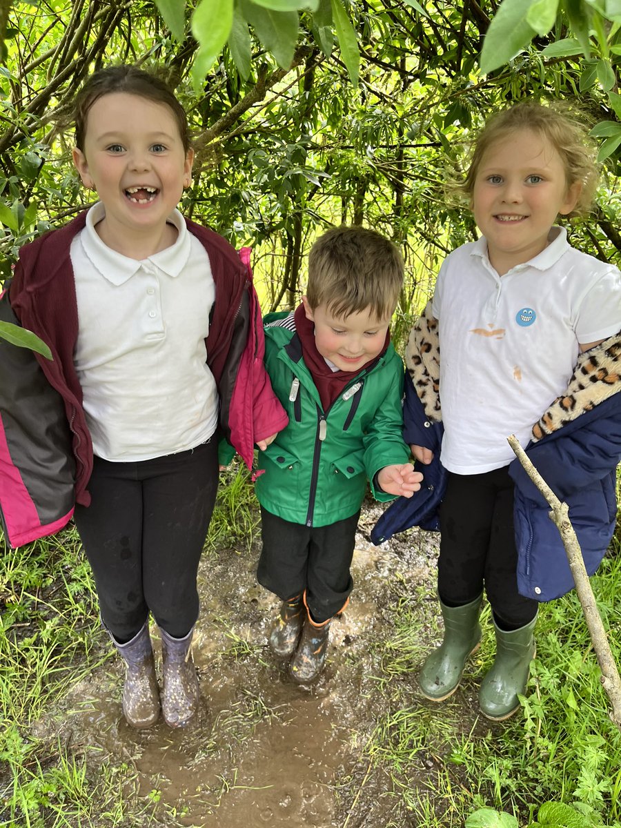 CymerPrimary's tweet photo. Happiness is jumping in muddy puddles with friends, and looking for birds along the way! π¦ #CAPRecY1 #outdoorlearning #healthandwellbeing #outdoorexplorers #busybirds #muddypuddles π¦ https://t.co/w1dX42MDl7