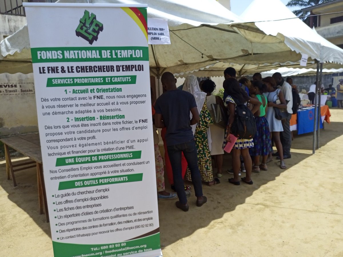 PaeEssamba's tweet photo. La 3e édition de l’Université de la Jeunesse, tenue du 07 au 09 Avril 2022 à Douala, sur l'#Employabilité des jeunes à l'ère du numérique a connu un véritable succès avec la participation de nombreux professionnels du recrutement et #jeunes chercheurs d'emploi venus de tout bord. https://t.co/kVf0ThASzm