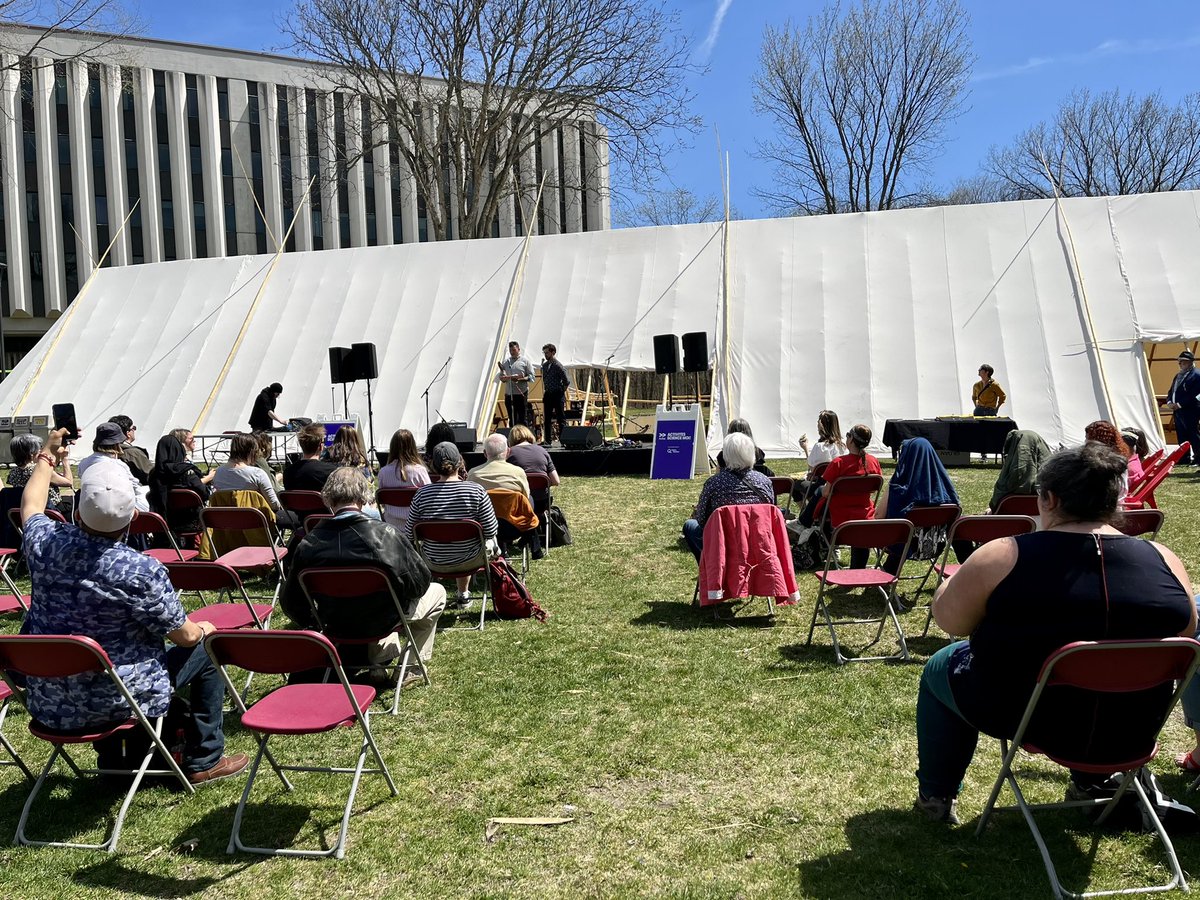 _Acfas's tweet photo. Joignez-vous ce midi à l’activité #ScienceMoi Célébration et reconnaissance des Premiers Peuples du 89e Congrès #Acfas, qui inclura une prestation @Elisapie, sur le Grand axe @universitelaval. https://t.co/YNE39NdpLQ