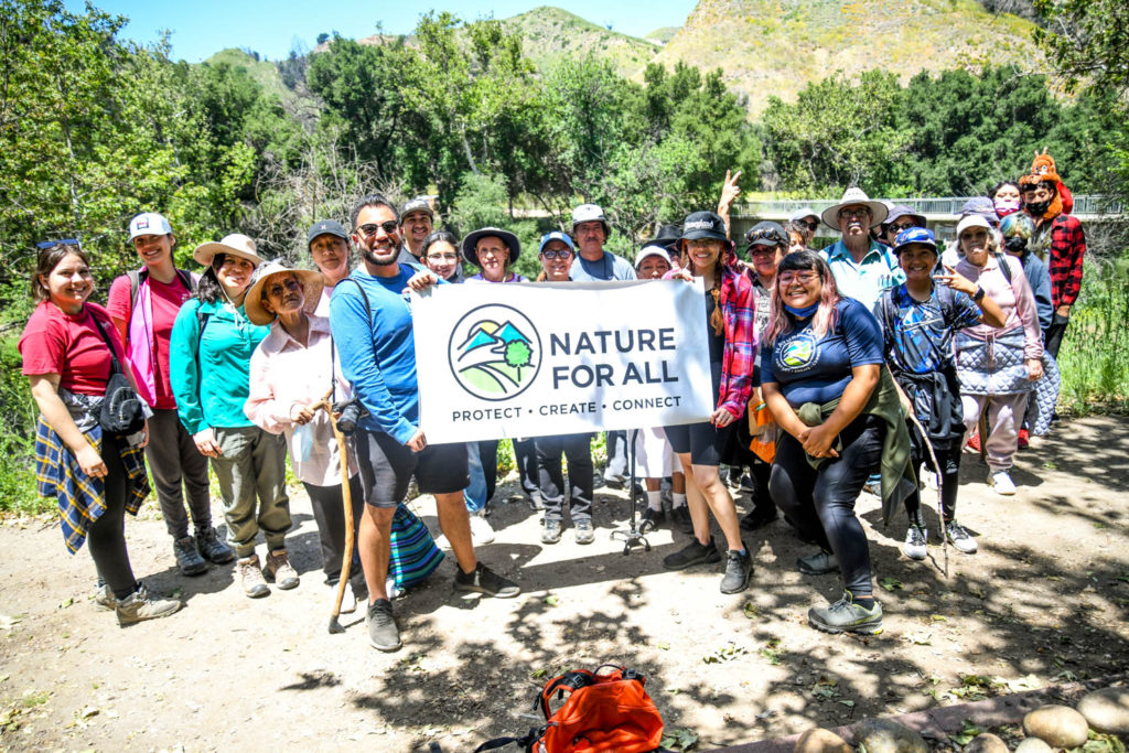 ElNuevoSol's tweet photo. En este episodio de la serie Madre Tierra, @andrepenareyes nos cuenta la historia y el trabajo de Azeneth Martínez, coordinadora de la organización Nature for All (Naturaleza para todos). #podcast #JusticiaAmbiental Fotos: Sonia Gurrola @lanatureforall 
https://t.co/F9ve4khNI5 https://t.co/GNXQ1GzgpF