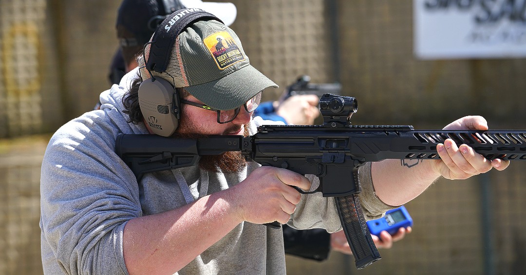 sigsaueracademy's tweet photo. Nothing beats 100 rounds on steel as fast as possible. Thanks to everyone that came out for our first Steel Sprint Competition. #SSA #SIGSAUERACADEMY #SIGACADEMY #SIGSAUER #SIGEXPERIENCE #SIGMPXPCC #X5LEGION #steelsprint https://t.co/wFSAUzrPVv