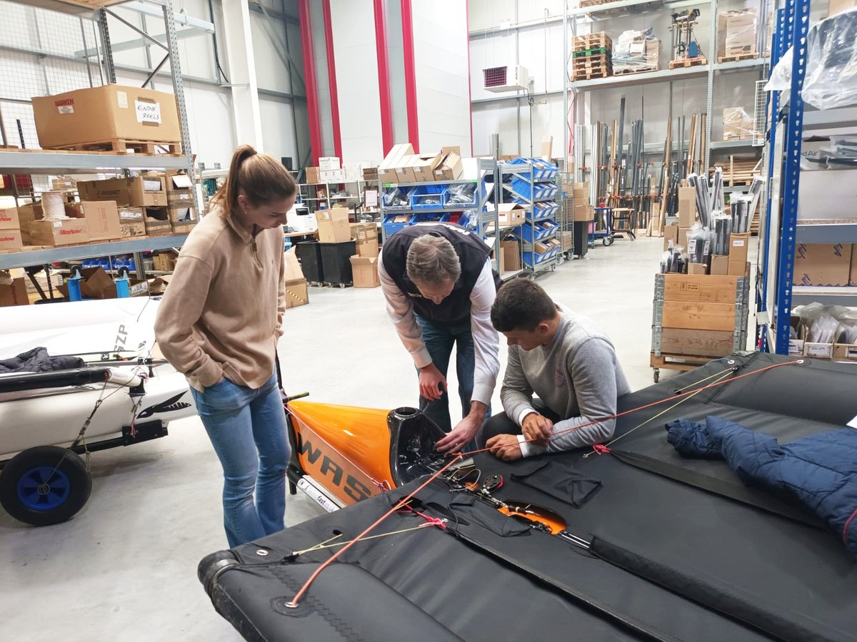 HarkenUK's tweet image. British Sailing Team ILCA 7 sailor @samwhaleygbr and @waszp_uk sailor Hattie Rogers recently visited #HarkenUK to meet up with the team and get our advice on different deck hardware options for their boats.

#BritishSailingTeam #WASZP #ILCA #Sailing #Sailors
@IntLaserClass