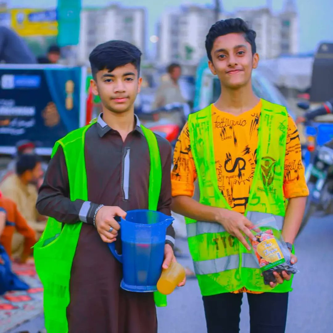 thecoreaidtca's tweet photo. Alhamdulillah Bahar-e-Naimat Grand Iftar Dastarkhwan
Jazak Allah donors, supporters and specially to our Volunteers.
#bahar_e_naimat #tca #thecoreaid https://t.co/LeESL0xRBt