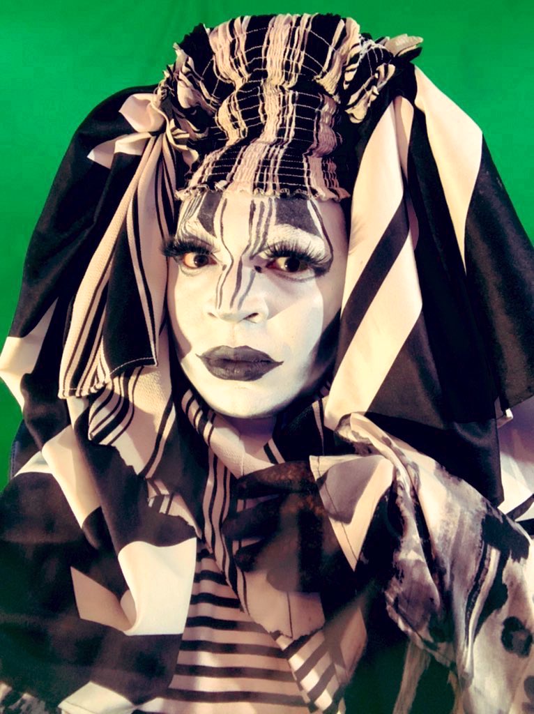 My favorite part of #AmericanHorrorStories was turning out looks inspired by different #AmericanHorrorStory seasons and recapping the mess with <a href="/AmandaXpress/">amango xpwess 🥭</a> 

What seasons am I reppin here?
