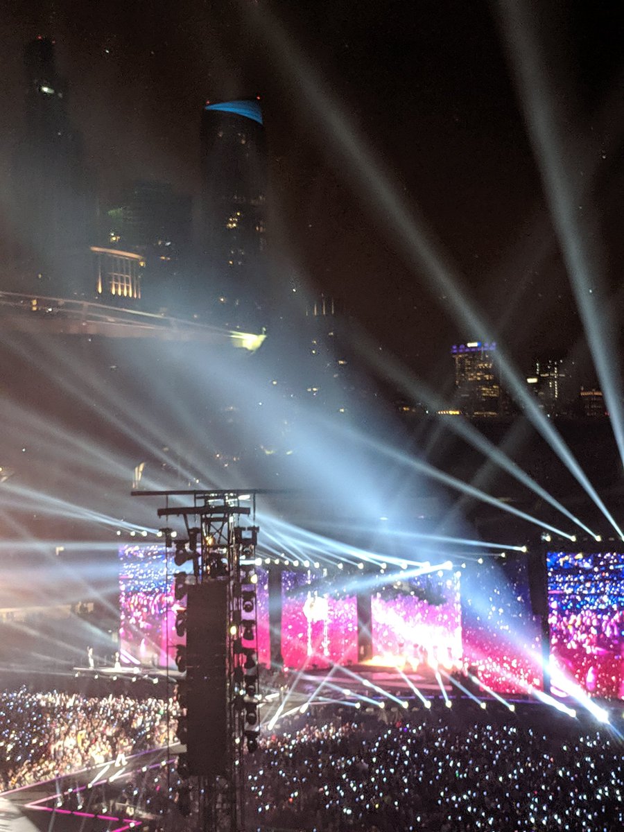gogoKZgo's tweet photo. 3 years ago today I attended my first BTS concert! One of the best gifts I've ever given myself. ๐
#BTSxChicago #LoveYourselfSpeakYourself @BTS_twt https://t.co/d0MOR5gexE