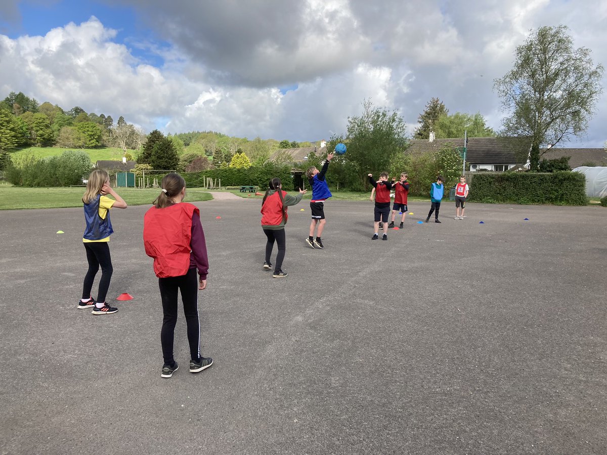 GatehseSchool's tweet photo. P6/7 had a fantastic netball session with Mr Cunningham this morning. Really getting good at marking positions and taking on a specific postition. @DGCsport #Fit4Fun https://t.co/DMqeBorIAm