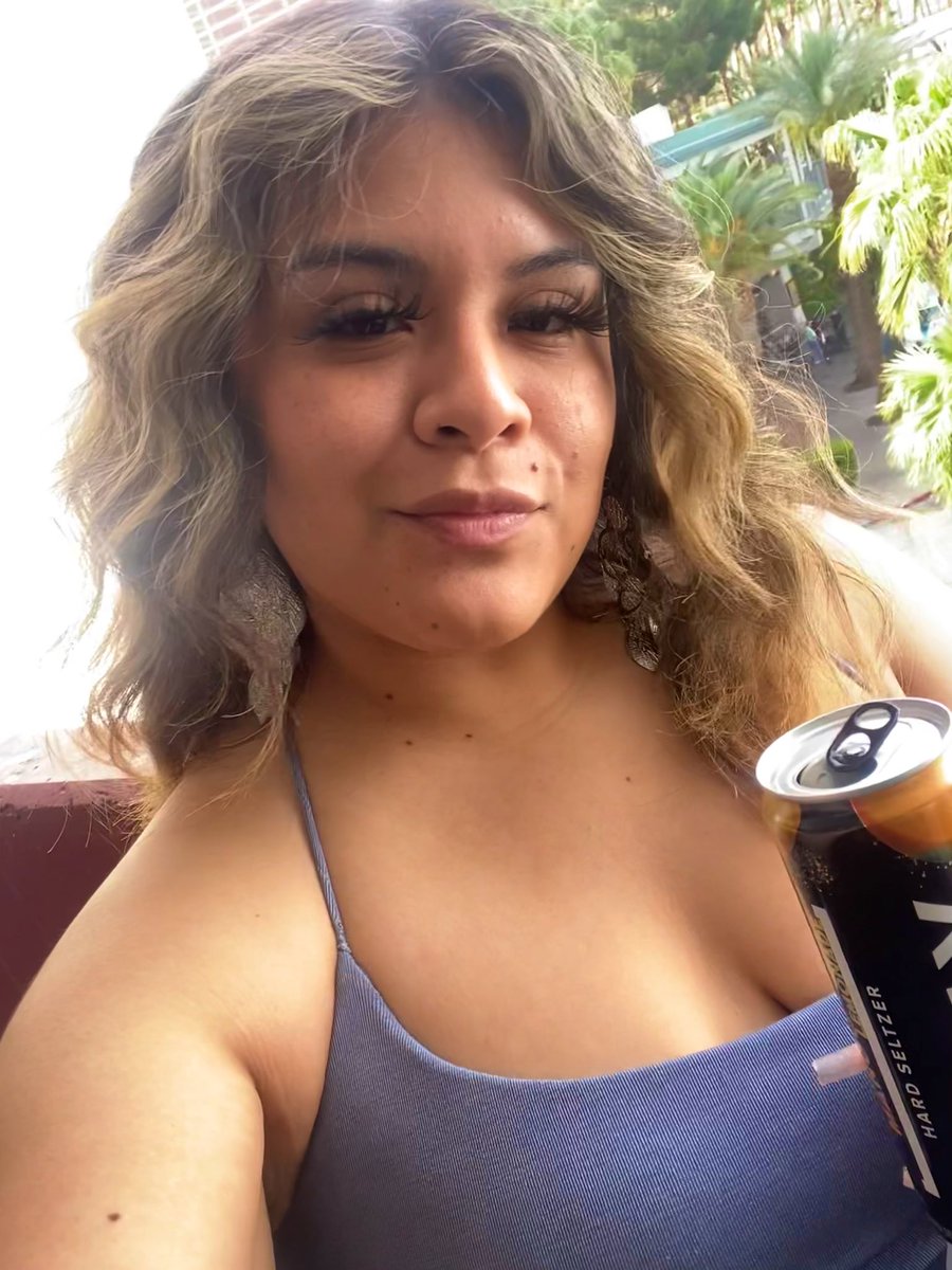 elthhie_g's tweet photo. Fine ass bitch tingz . I’m in a whole new era of myself. #summatimefine #lovingme https://t.co/gWYZQTz6wr