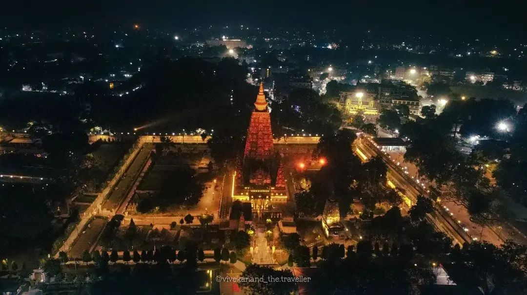 Bihar360online's tweet photo. Night view of Mahabodhi Temple😍❣️
.
Pc : @vivekanand_the.traveller 
.
.
#nightphotography #bihar  #templesofindia #iambihar #secrettemples #djimini2 #djiglobal #nightimages #bodhg...

https://t.co/NALkOuUAvb via https://t.co/2nozY6m74I https://t.co/SXTW3d5BVC