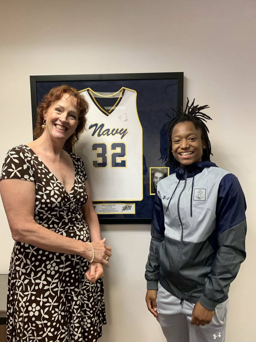 We 🤍 when alum come to visit! Angie Smith-Roth led the ‘82 and ‘83 teams in rebounds. Her 1983 mark of 286 total rbds lasted until <a href="/_jmoneeyyy/">Jennifer Coleman</a> broke it this past season with 333. 

All-time Smith finished #7 with 776 rebounds and Jenn finished #9 with 726 ⚓️

#GoNavy /// #Impact