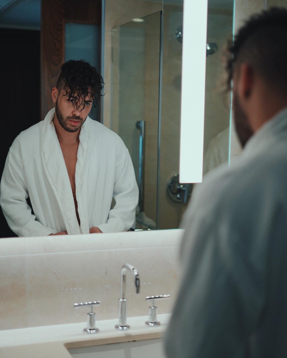 PrinceRoyce's tweet photo. TAURUS SZN 🎂♉️ #511 https://t.co/CYTjXXYrd4