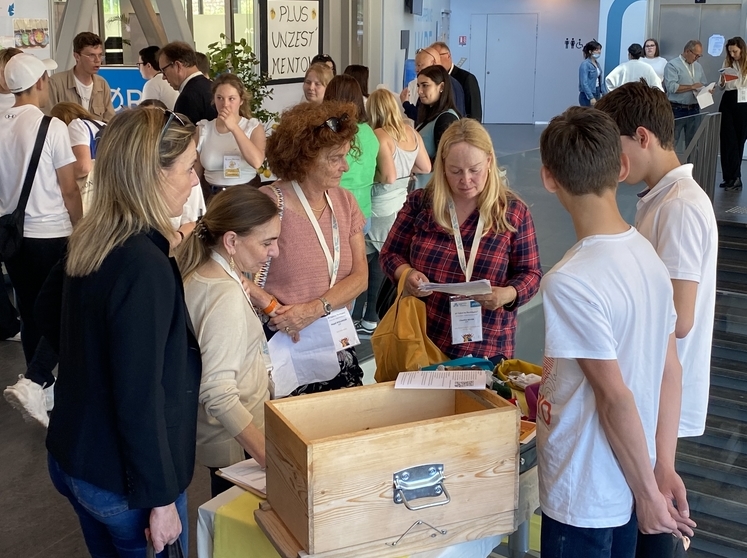 rucherCIV tweet media