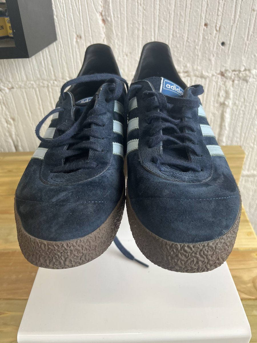 solepatrol666's tweet photo. Quick clean and a two coat with Reno-Protect Quality products and top advice from @Reno_station #adidas #ShareYourStripes #AdidasMontreal76 https://t.co/N78fj0wnw2