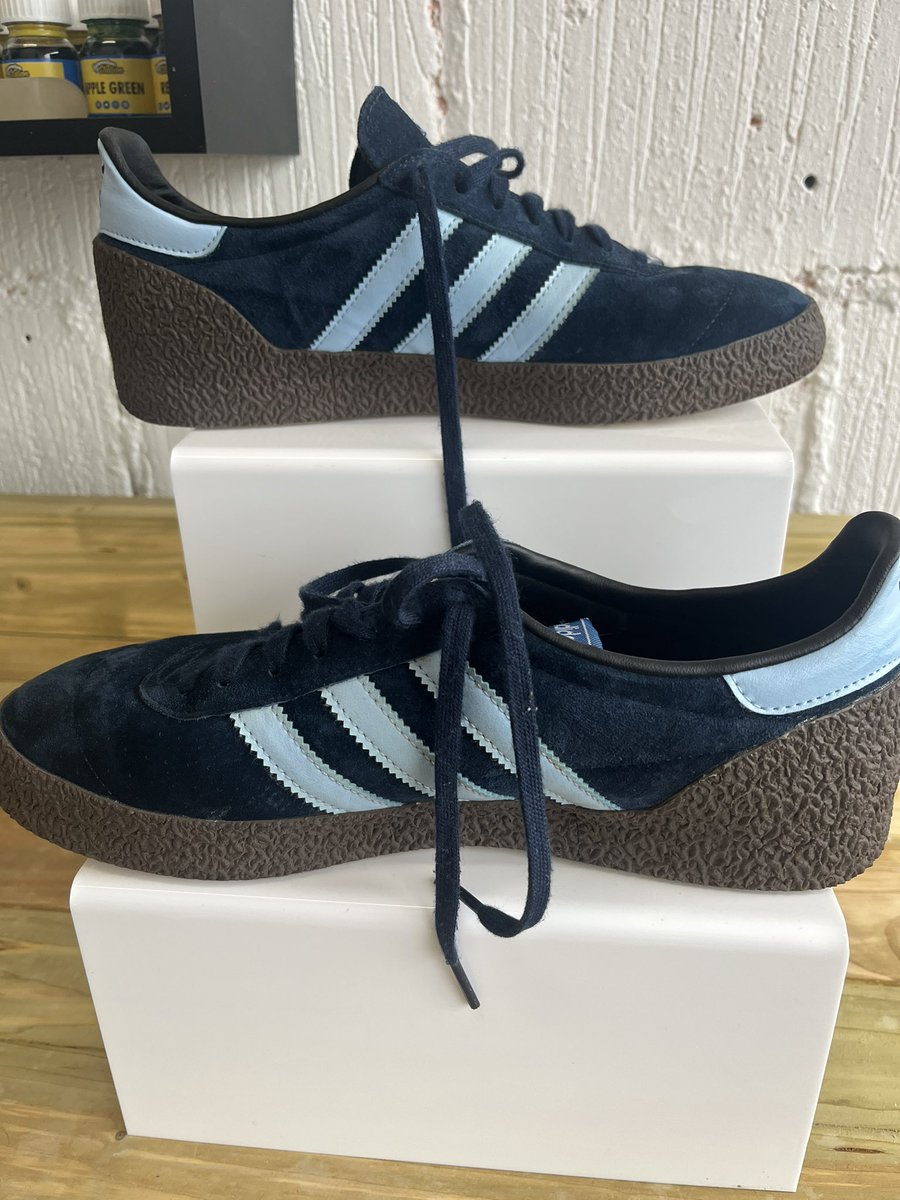 solepatrol666's tweet photo. Quick clean and a two coat with Reno-Protect Quality products and top advice from @Reno_station #adidas #ShareYourStripes #AdidasMontreal76 https://t.co/N78fj0wnw2