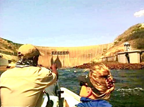 tiger_zim's tweet photo. Tiger safaris … now offering boat trips to Kariba Dam Wall.  Let’s spread the word @larry_moyo  @EmmaNyabz  @farimasuwa @Stephen63839098  @diesel263 @TonderaiKambi @HalfwayHousezw @MarichoMedia @MamasFarmgold https://t.co/6sHDgbp7Cl