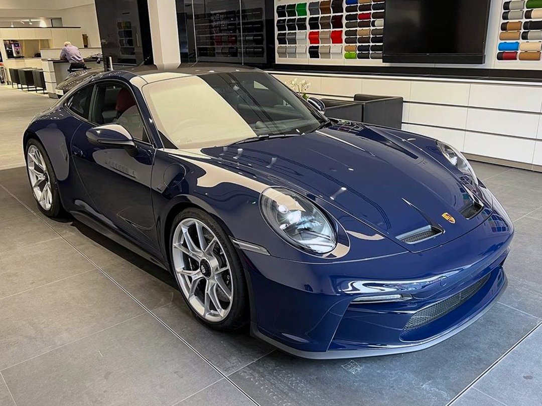 GermanCarScene's tweet photo. Nice PTS Dark Sea Blue Porsche 911 GT3 Touring just purchased by @harrismonkey
#WinglessWednesday #TopGear https://t.co/xk0GOWR26Q