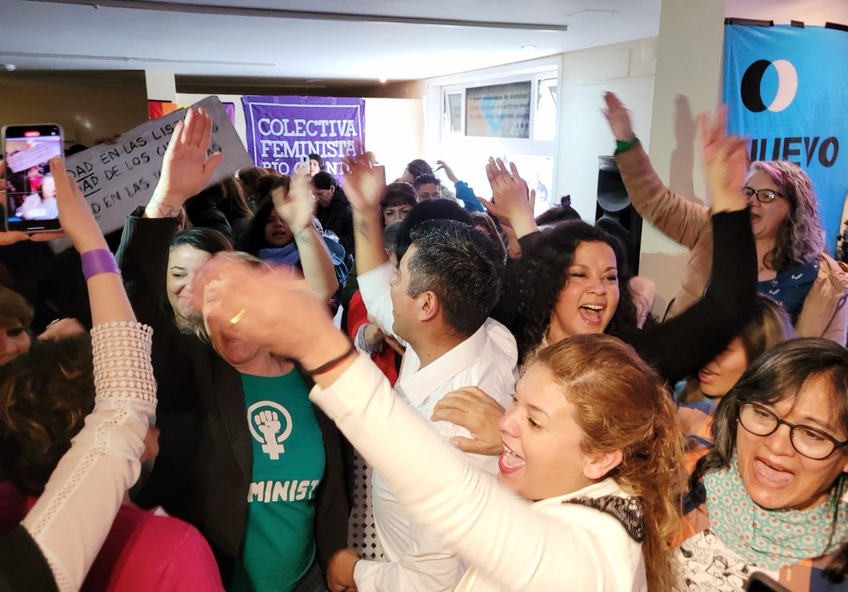 JavierCalisaya's tweet photo. A las mujeres y hombres que acompañaron desde el momento que la presentamos #En2020, esto es un LOGRO DE USTEDES, de TODOS y TODAS.
A todo mi equipo, a mis compañerxs de @NuevoEncuentro_, #Gracias por el aguante y el gran trabajo.
#EsOrdenanza✊️
#MásParidadEnRíoGrande💜 https://t.co/R3Hi6wVe4a