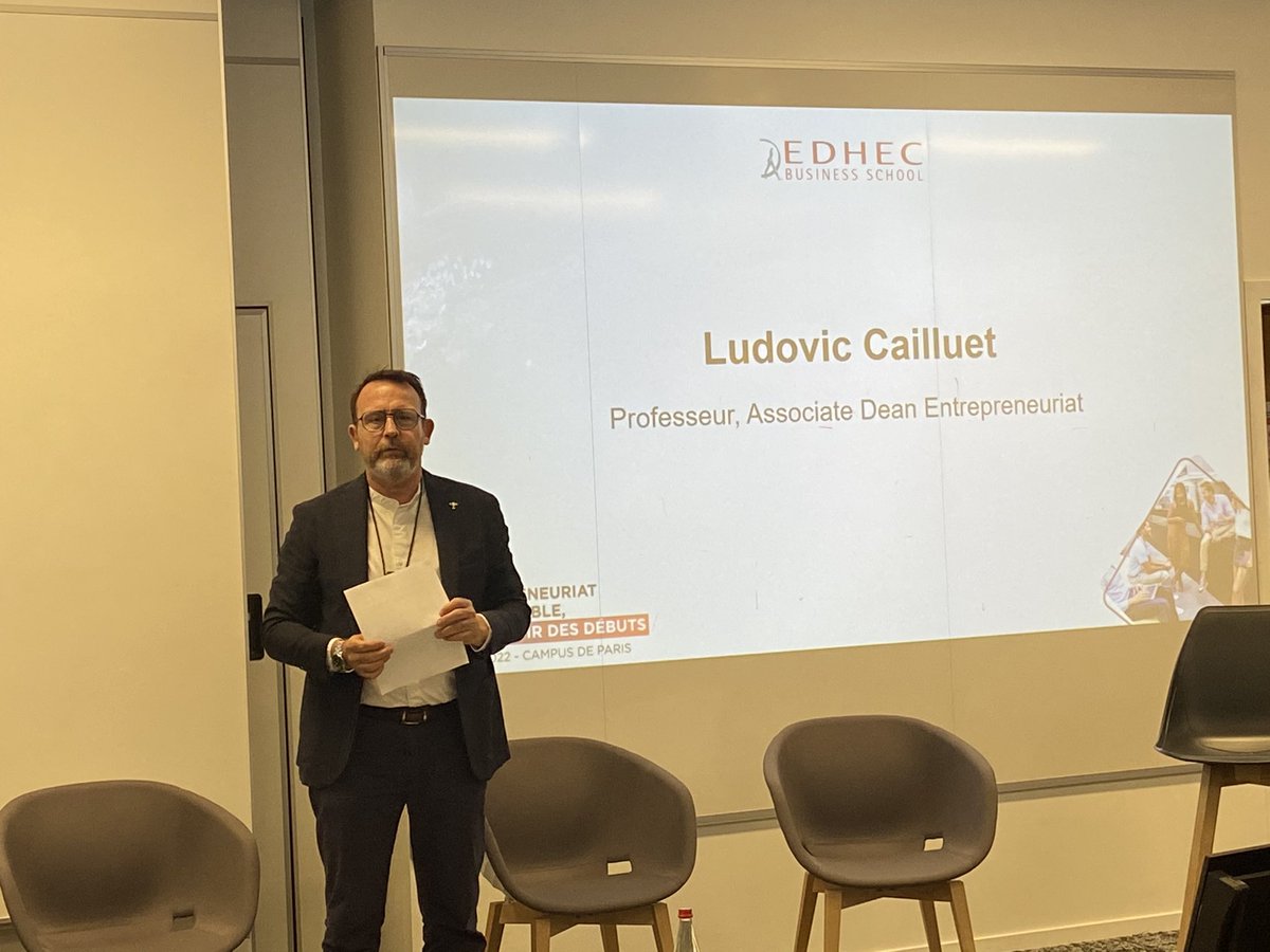 EDHEC_BSchool's tweet photo. Pour Ludovic Cailluet @LCailluet, doyen associé pour l’entrepreneuriat, la philosophie et les missions du tout nouveau centre sont en lien étroit avec le plan stratégique #ImpactFutureGen #EDHECResponsibleEntrepreneurship ➡️ https://t.co/pv6JJmA498 https://t.co/Kj5Y3KHBGq