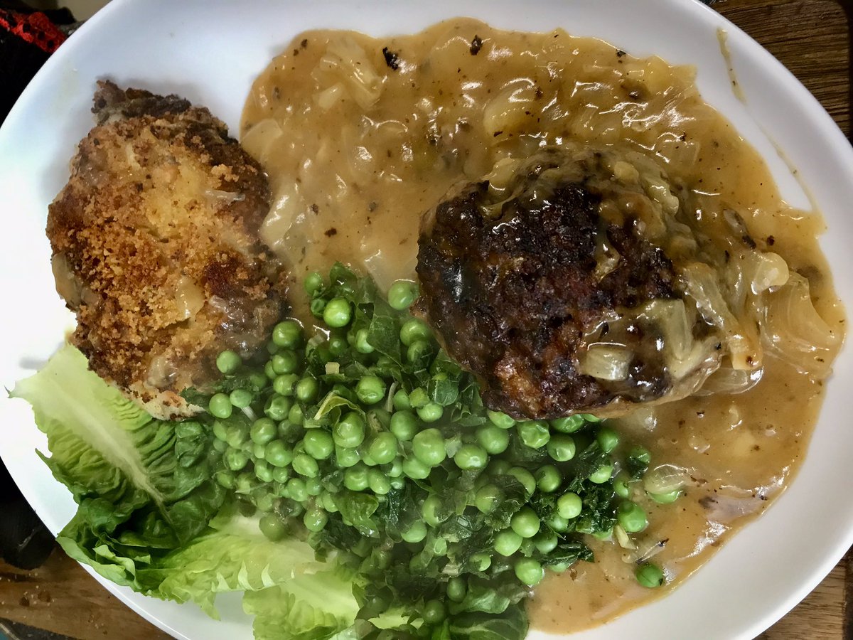 tantrictrevbbq's tweet photo. Faggots and homemade gravy with mint peas and potato fritter on the WeberGA. #homemade #bbq #faggots #mexicangravy #mintedpeas #potatofritter. https://t.co/ADwShnUIQR
