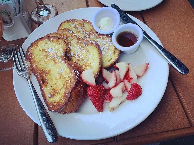 Erin880808's tweet photo. Lunch with my colleagues https://t.co/UmmilOLV4f