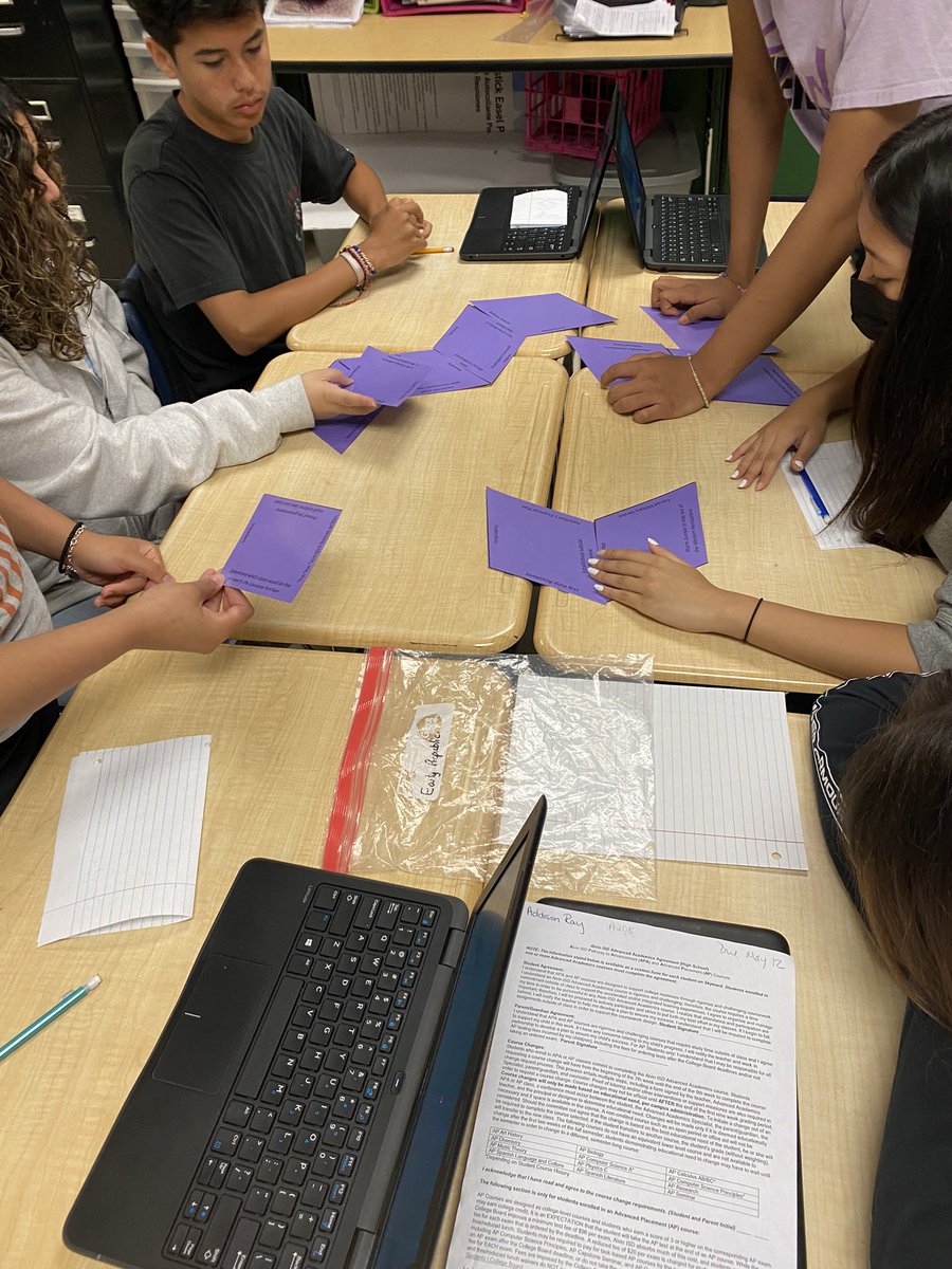 taylorscience1's tweet photo. Making a last little push doing content diamond puzzles. @AlvinISD @FairviewJH pretty fun watching them get excited about learning. #STAAR2022 https://t.co/gwTD0AjS3y