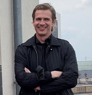 REYSKYGOAT's tweet photo. anakin skywalker is truly back https://t.co/e0w9mbXVAl