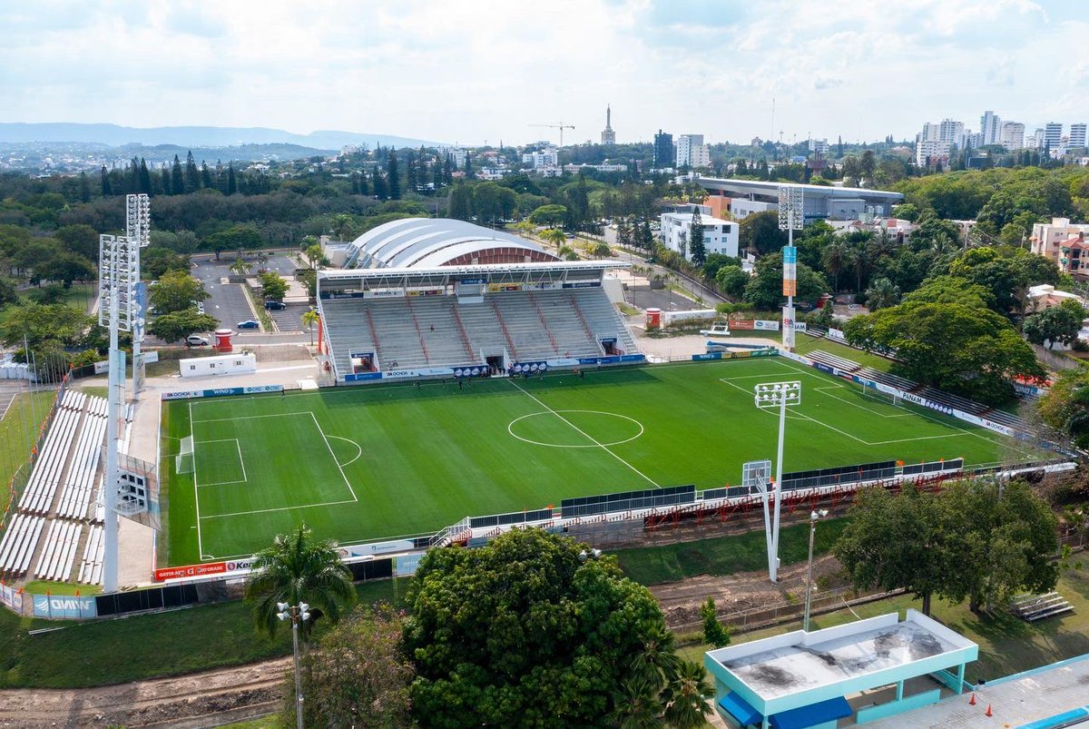 CibaoFC's tweet photo. 🏟Nuestra casa está lista y certificada por #FIFA para jugar el Flow @Concacaf Caribbean Club Championship 🙌🏻🔥 https://t.co/jh04VtTieJ