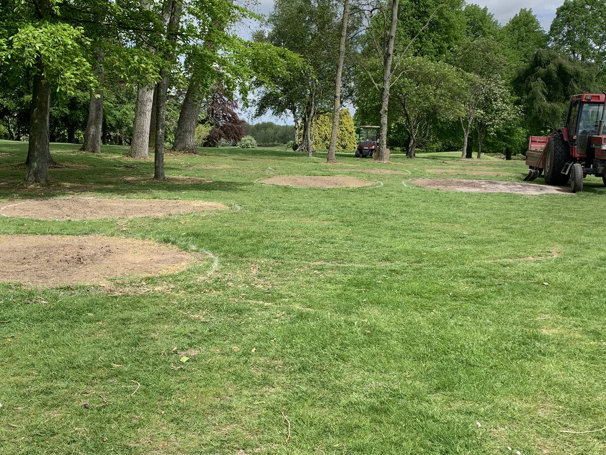 ErewashVGolfC's tweet photo. Huge thanks to Bob Green, Dave Ford and Ian Stewart for clearing the debris from the stumps that were ground out on Spring fairway.

Thank you guys!

#erewashvalleyproud #golf  #ladiesgolf #juniorgolf  #drivingrange  #getintogolf #Girlsgolfrocks  #opencompetitions #seniorsgolf https://t.co/9ARzidKUT1