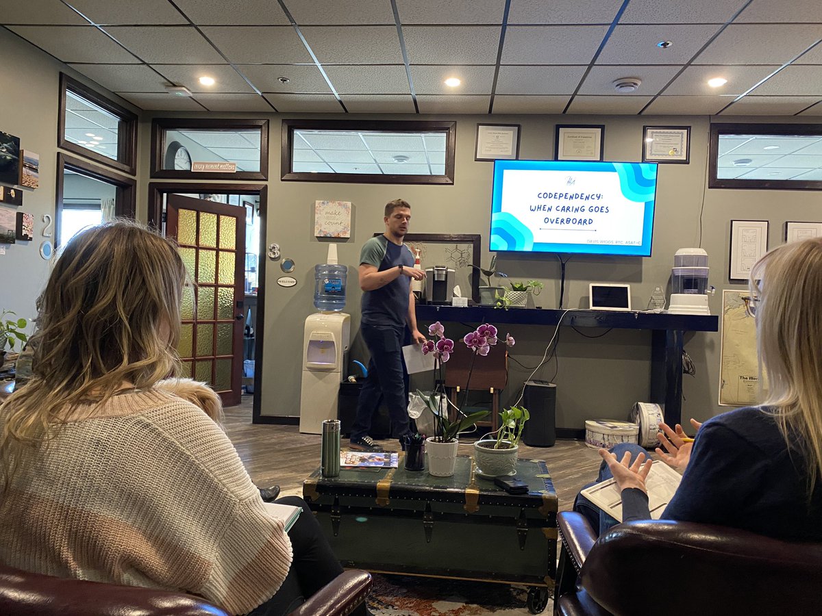 wacs2015's tweet photo. Our own Davis Wiggs teaching for WACS U this morning. Skills development for counselling professionals. 
#complexptsd #prodev #counsellors #traumaresponse #fightflightfreezefawn #traumatherapy https://t.co/YT7q6V00WJ