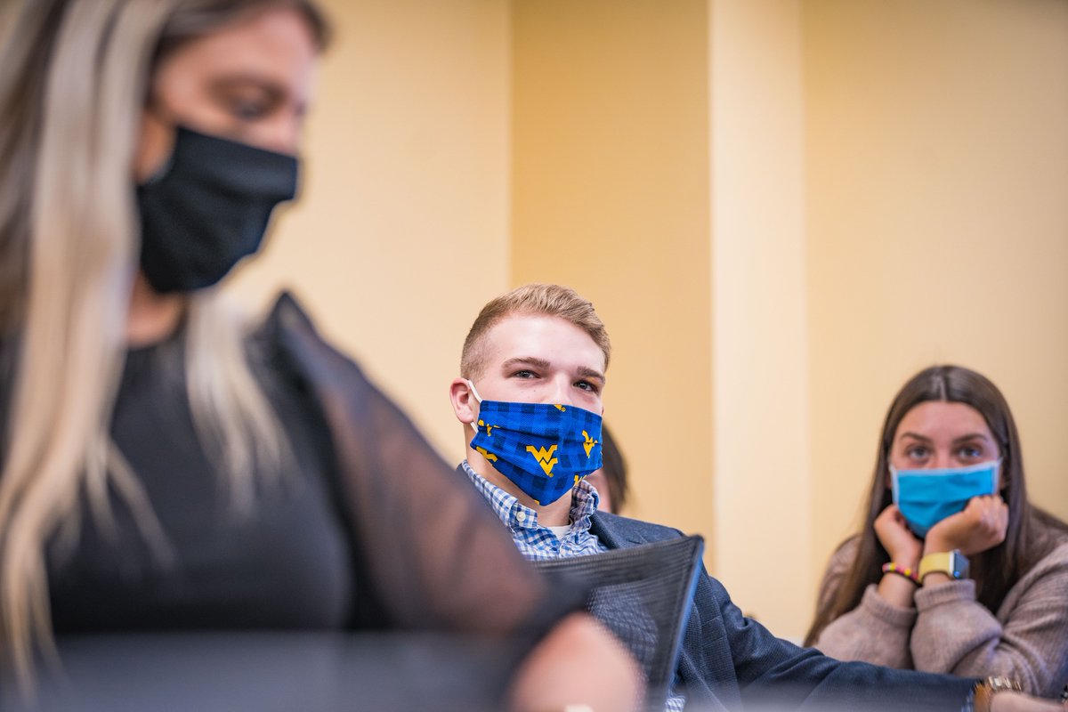 This Friday, the School of Public Health will celebrate two milestones as the first cohorts of its Master of Health Administration and B.S. in Health Services Management and Leadership programs graduate. 💛💙 🎉  #WVUgrad

➡️ go.wvu.edu/firstMHAgrads
 ➡️ go.wvu.edu/firstHSMLgrads