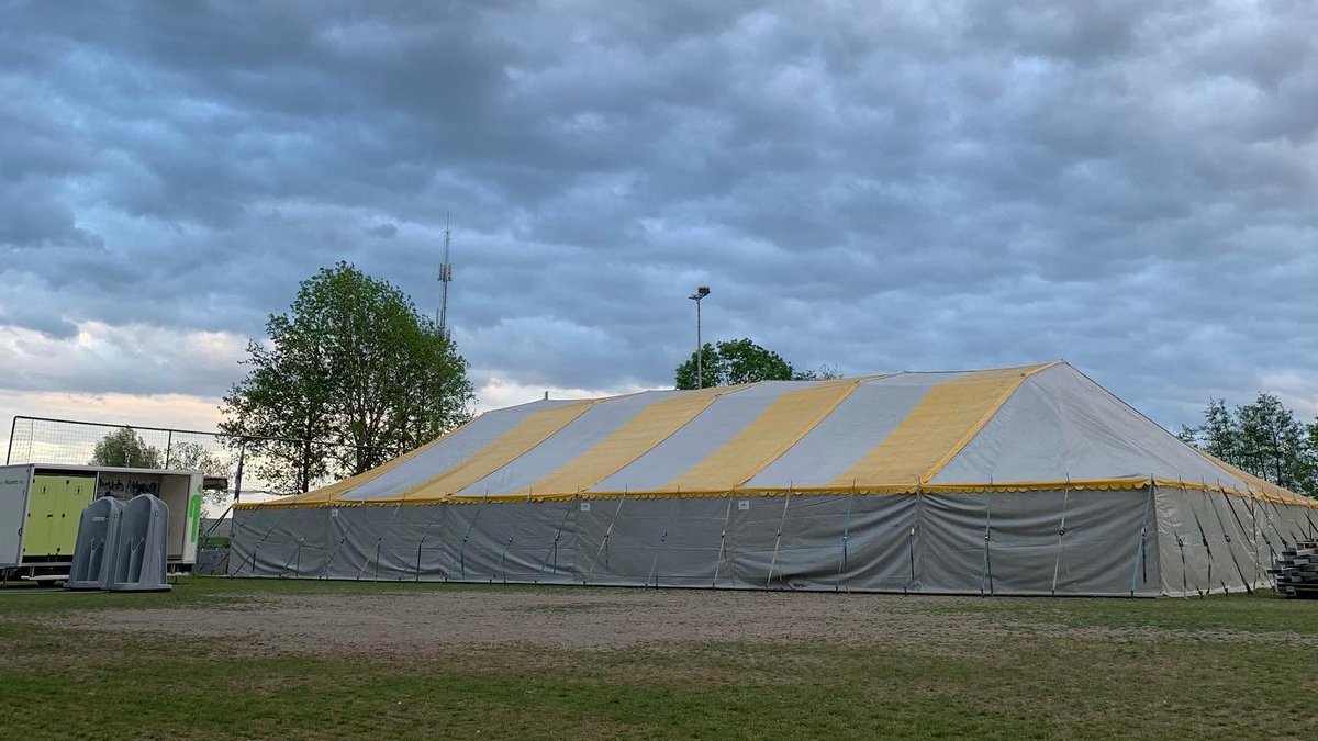 asvarkel's tweet photo. #feesttent #vrijwilligers #schoonzigt #65jaar #asvarkel (deel 2) https://t.co/zmlPmDhAOv