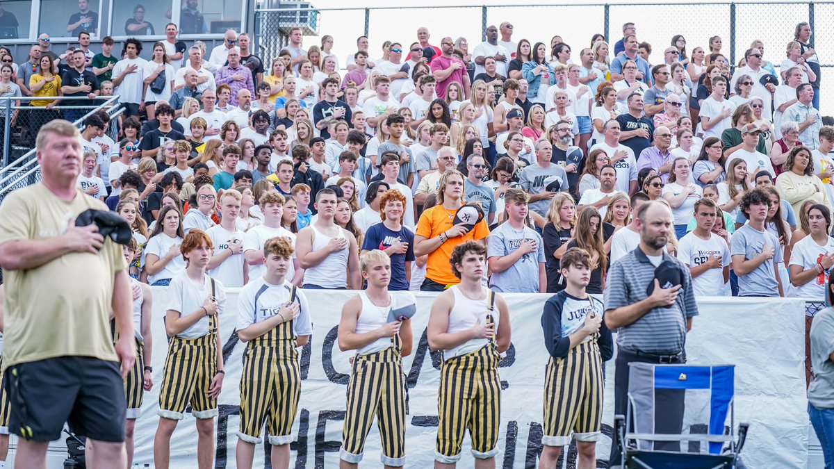 ⚽️ Final Score
🏅 Semifinals
Deer Creek 1
Broken Arrow 0
📸 PreGame Photos
The Tigers finish the season with a 13-2 record.
🔗 More Photos - bit.ly/3yvQr3N
#BATigers | #BuildTheLegacy 
<a href="/bahs_soccer/">BAHSSoccer</a>