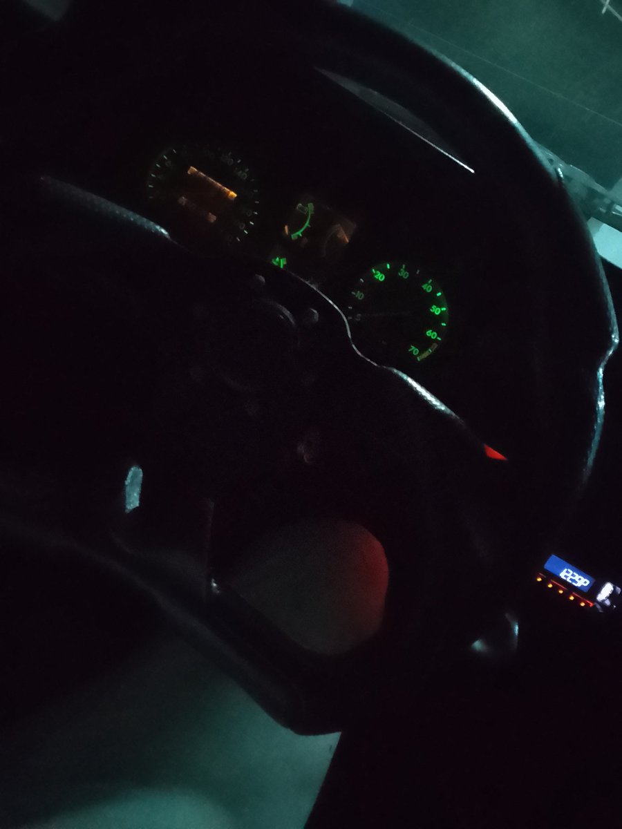 salmao_ghost's tweet photo. Cada puxada um sorriso sem dúvidas, já quiseram comprar, trocar etc.. vezes perguntam como que eu aguento ter um carro que faz 6-8 km/l.. mas é assim, o consumo é proporcional a felicidade quando estou andando nele  🚗🔥..

#oldcar #Chevrolet #custom #gasolina https://t.co/YeVCsSMFNJ