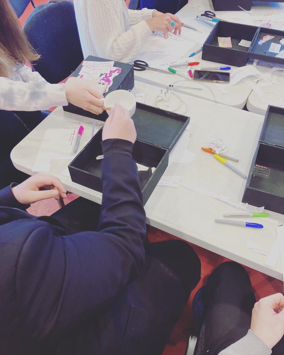 YouthWorkatCT's tweet photo. 🏘️Community of Homes- Wednesday 11th of May🏘️
Tonight we worked on our last piece for our exhibition. Each young person and a good relations theme and a box to decorate based on that theme.

 #churchestrust #derry #londonderry #art #diversity #goodrelations https://t.co/u425zoNlqH
